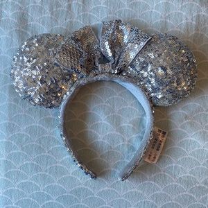 DISNEY ear headband
